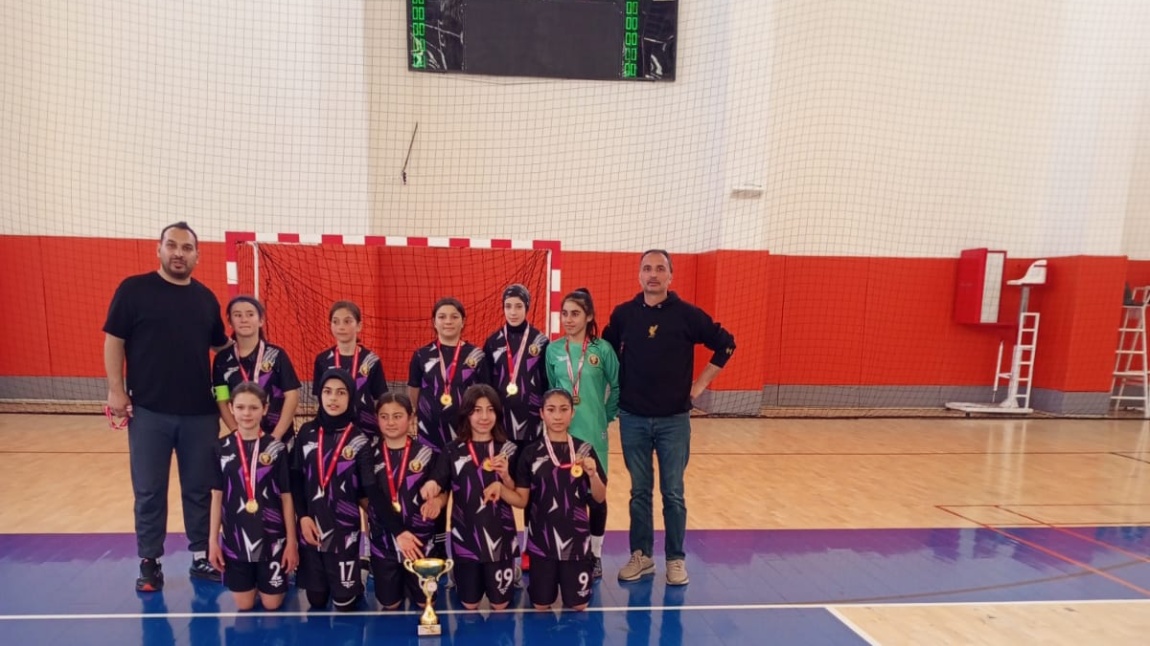 Okulumuz Yıldız Kızlar Futsalda İl Birincisi Oldu